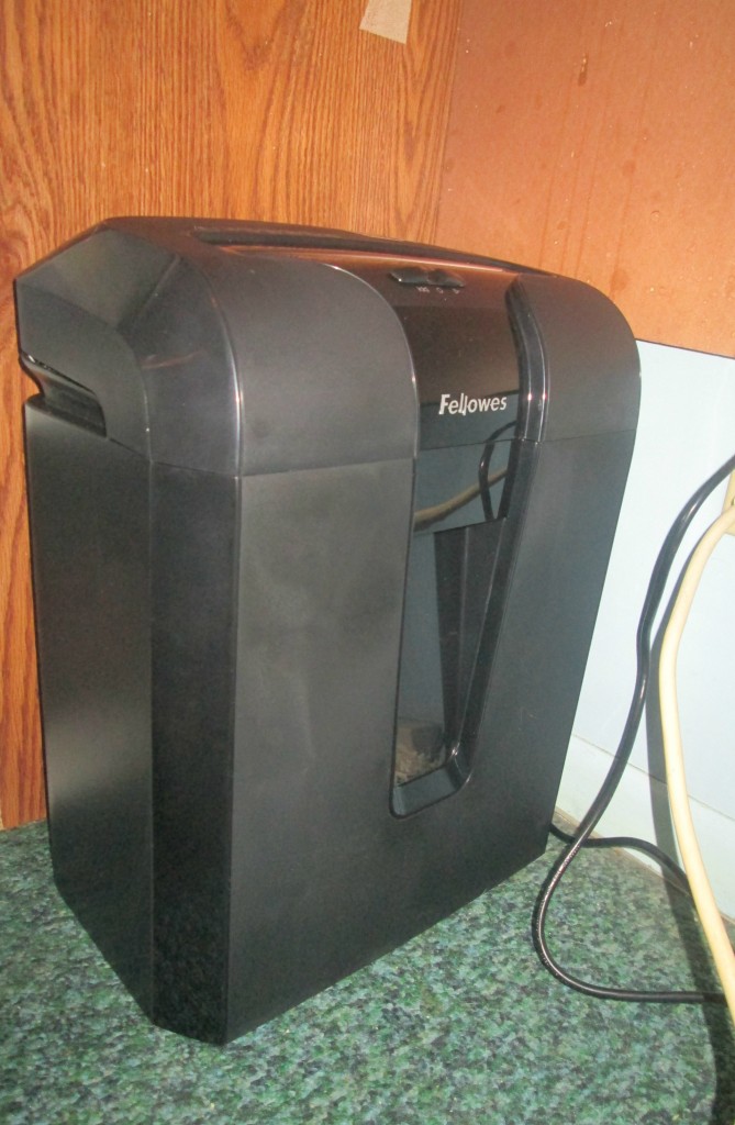 fellowes63cb