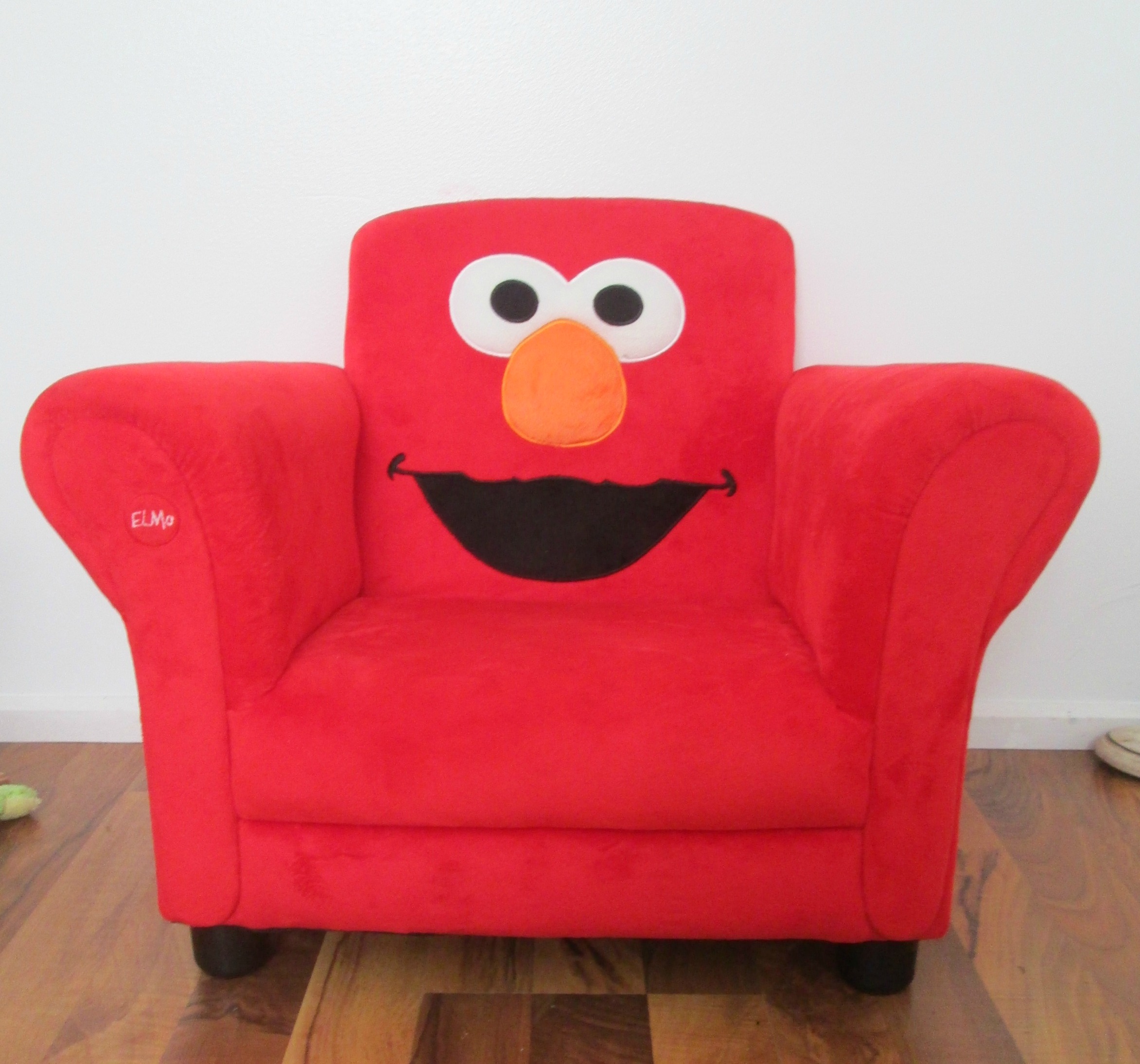Details about   Kid-Friendly Upholstered Chair Featuring Elmo From Sesame Street 