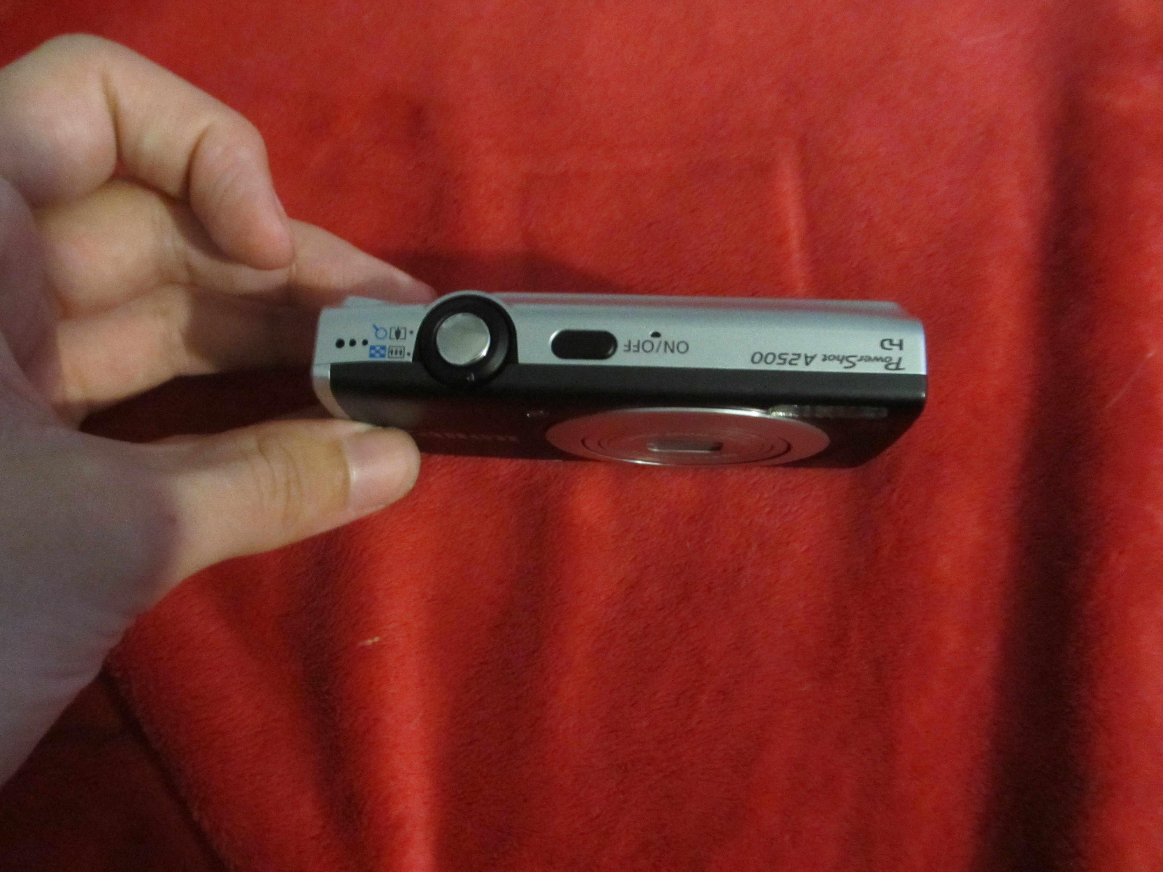 RadioShack Gadgets For The Family - Canon PowerShot A2500 Review
