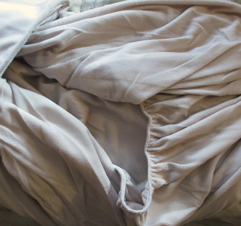 Berkshire Blanket Microfleece Sheet Set Review Giveaway 12 26 Emily Reviews