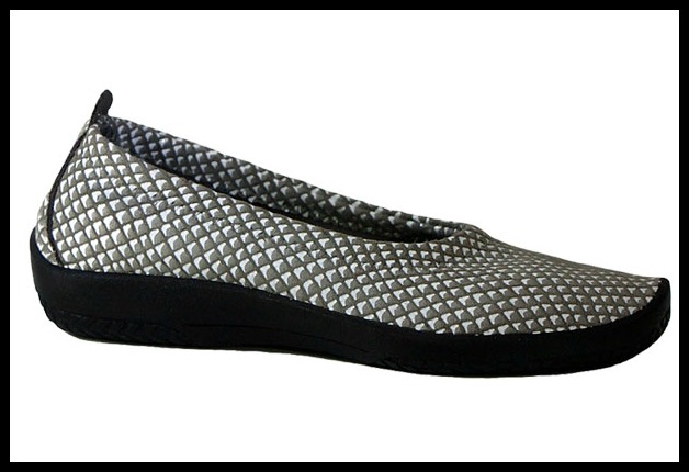 Arcopédico’s L15 Women's Slip-On Flats