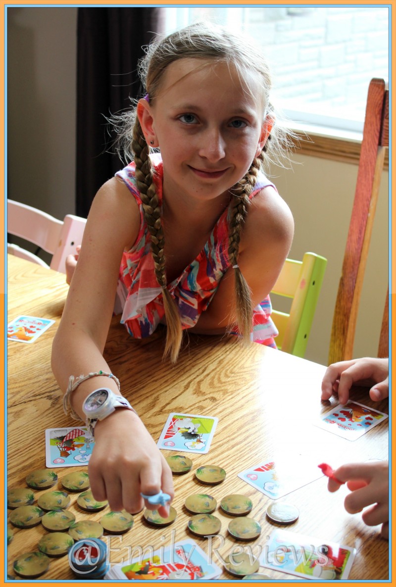 Blue Orange Games New Rooster Run: Woo picky chicks with perfect worms!