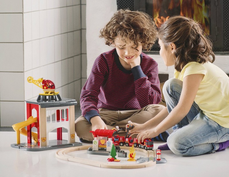 BRIO Central Fire Station {Holiday Gift Idea} 