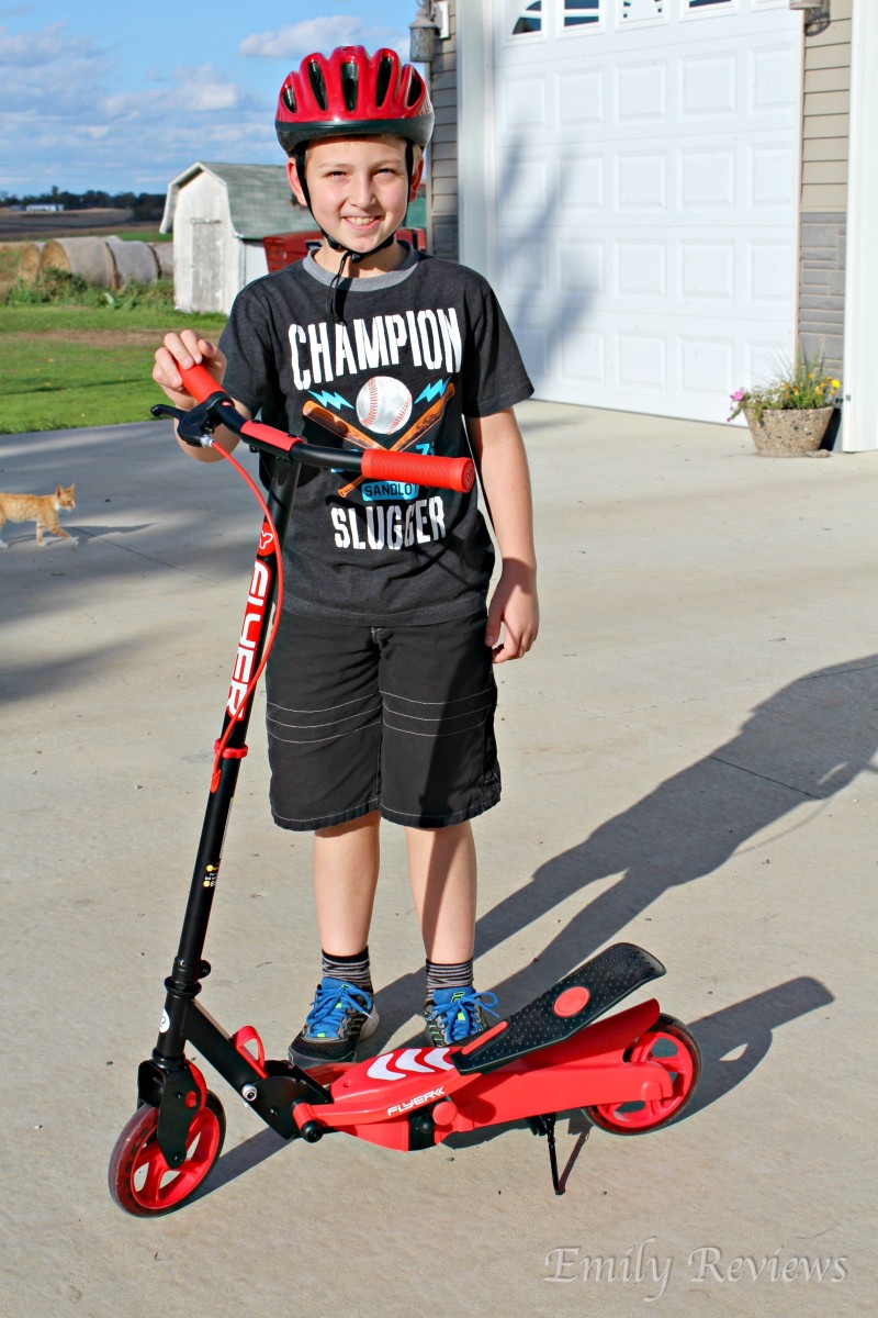 Yvolution ~ Y Flyer Self-Propelling Stepper Scooter