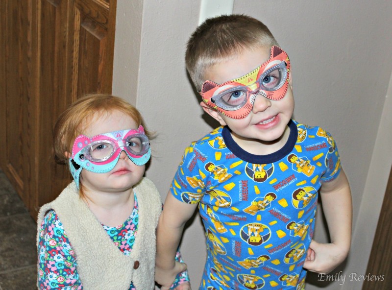 DaphDaph Giggly Goggles {Stocking Stuffer Christmas Gift Idea}