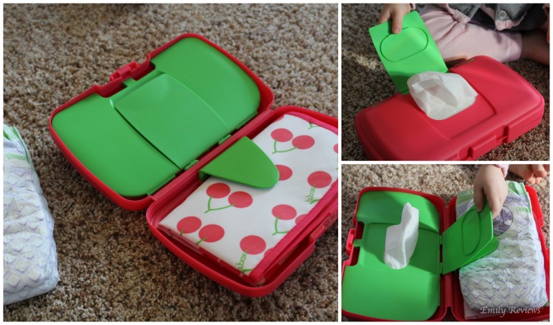 b.box Diaper Wallet Review ~ Perfect for on the go. Grab baby and your diaper wallet and no more lugging around a heavy diaper bag. {Emily Reviews}