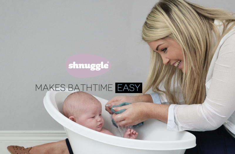 Shnuggle Baby Bath {Award-Winning Infant Bathtub} Shnuggle are a British company founded in 2009 who are now bringing their clever and innovative baby products to the USA. {Emily Reviews}