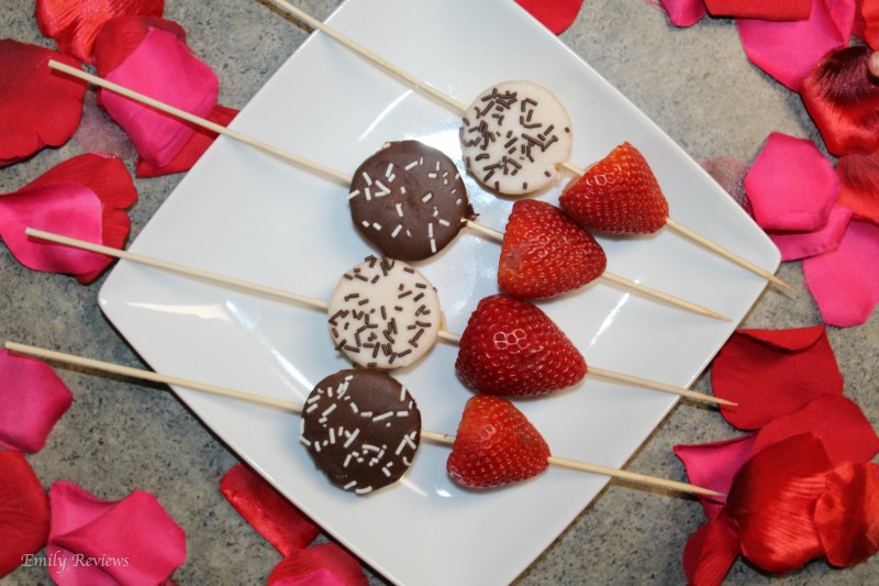 Celebrate Valentine's Day With Otis Spunkmeyer + Party Snack Idea {Emily Reviews}