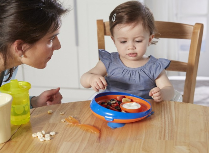 The First Years Mealtime Essentials ~ Perfect Home Or On The Go ~ Suction Dip Plate with built in dipping area that's perfect for fruit and veggie + dip snack time! {Emily Reviews}