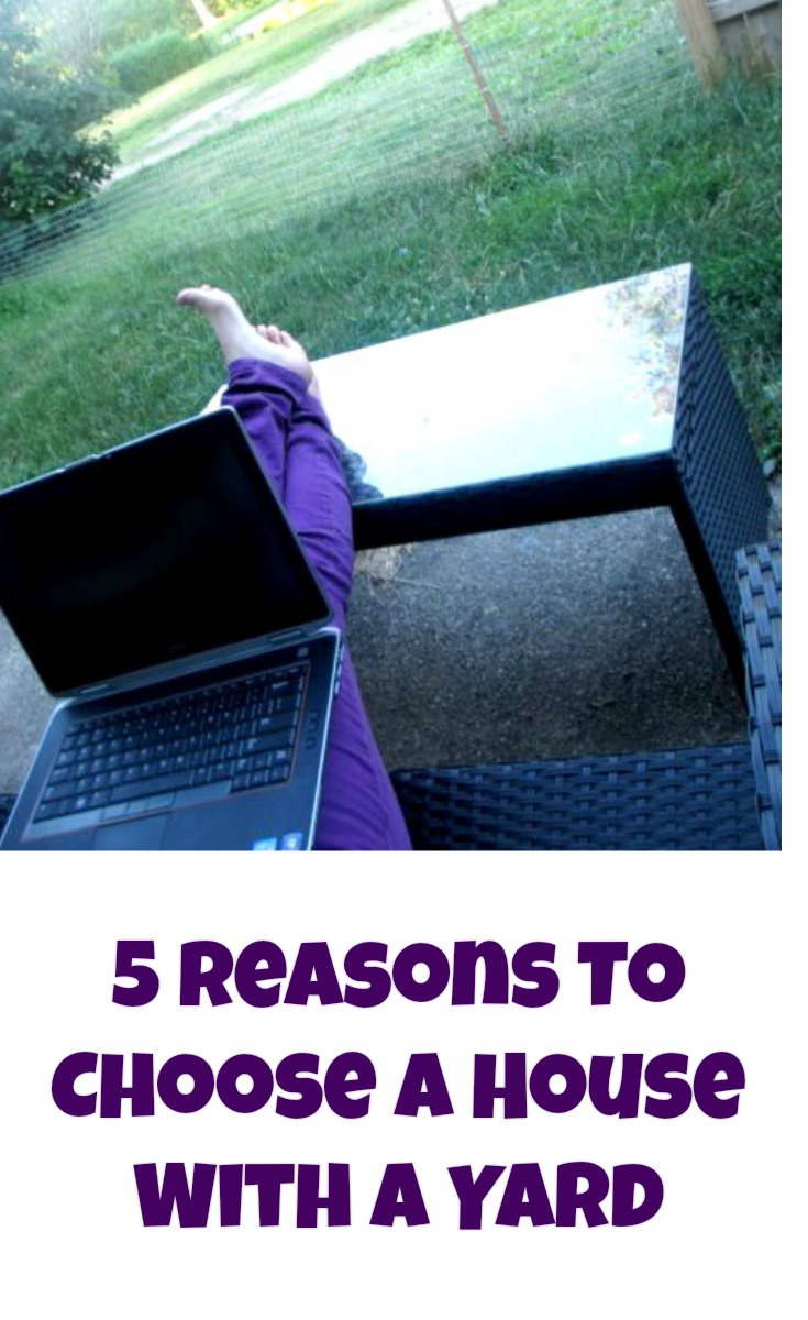5 reasons to choose a house with a yard when renting or buying.