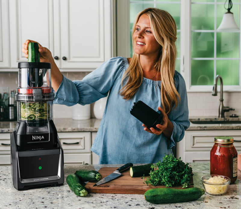 The Ninja® Intelli-Sense™ System with Auto-Spiralizer