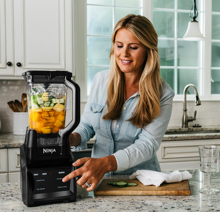 The Ninja® Intelli-Sense™ System with Auto-Spiralizer