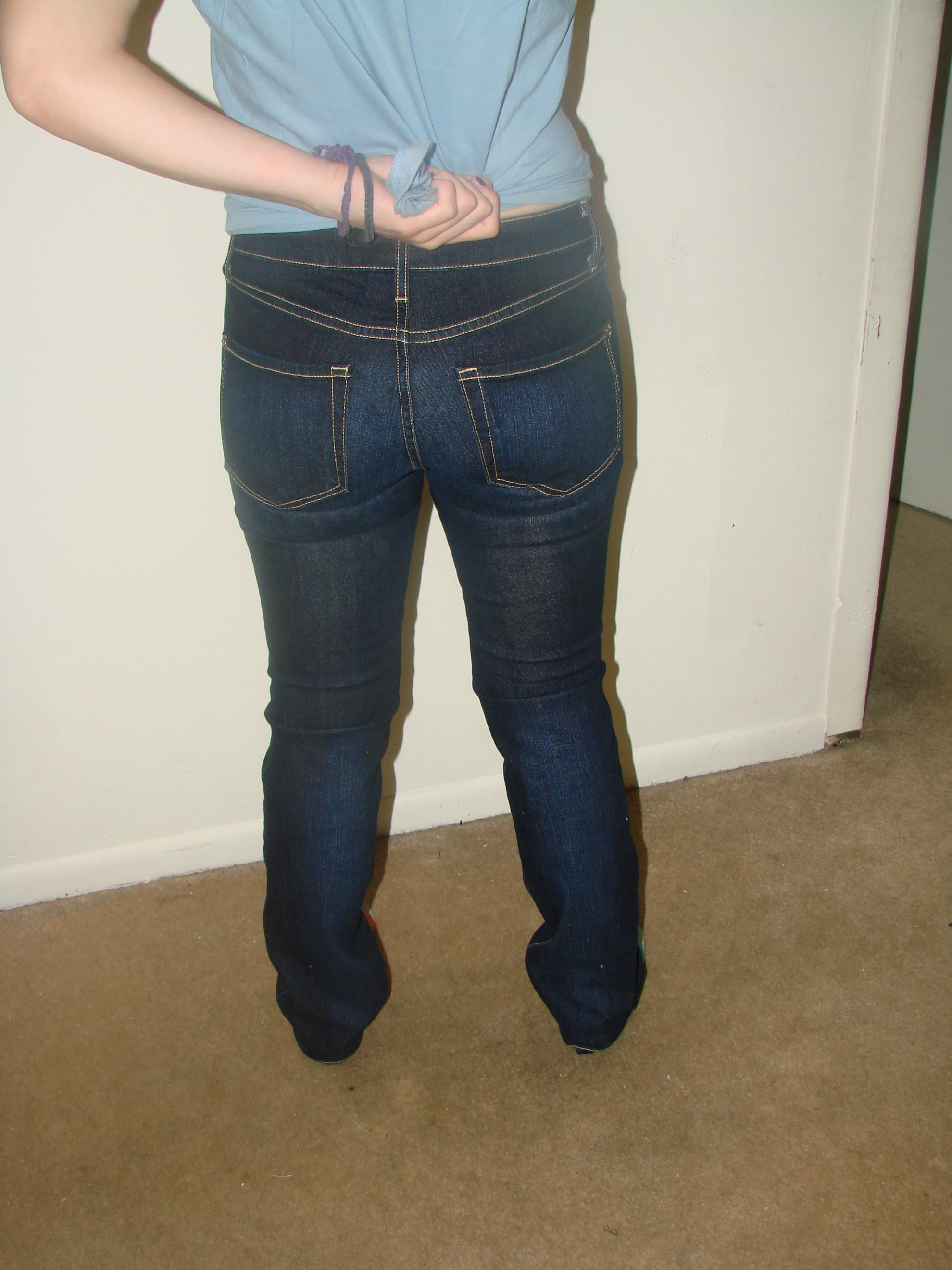 Slimming Skinny Jeans Review & Giveaway | Emily Reviews