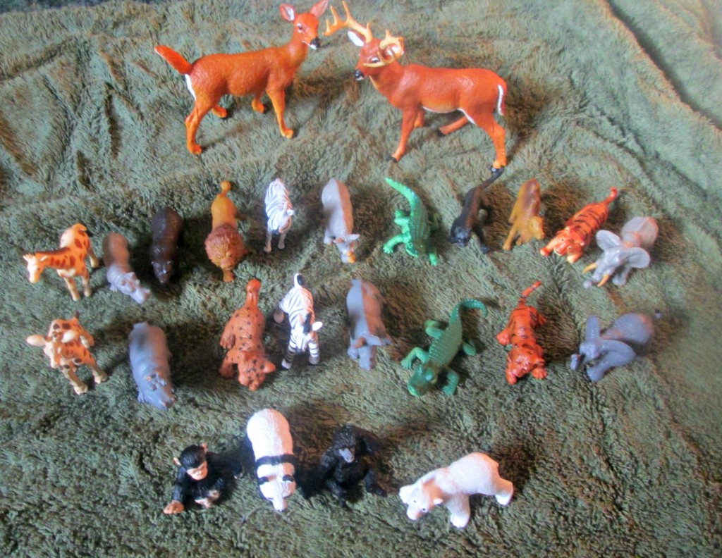 HGG Safari Ltd Animal Toys Review & Giveaway (12/5) Emily Reviews