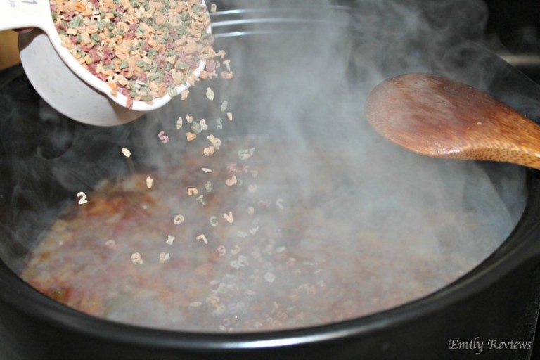 Pampered Chef Rockcrok Dutch Oven XL + Taco Soup Recipe & Giveaway