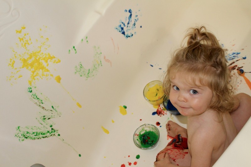 Fun & Easy 3 Ingredient Bath Tub Painting Activity For Toddlers