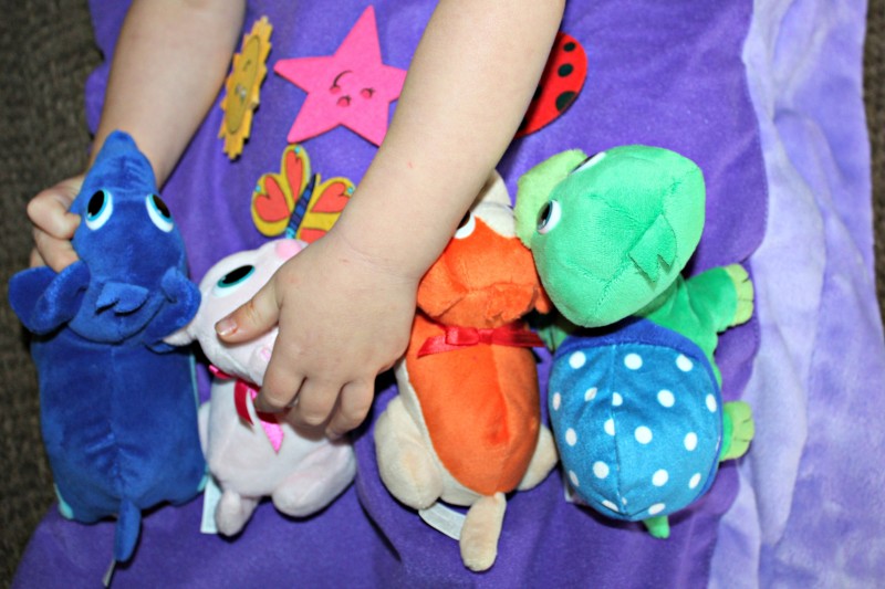 SackPals - Plush Blanket & Stuffed Friends Set