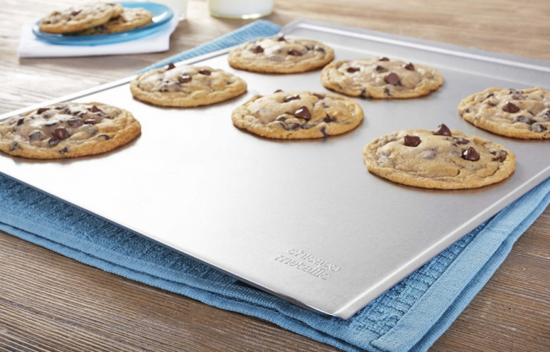 Chicago Metallic Commercial II Traditional Uncoated Large Cookie Sheet, 15-3/4 by 13-3/4-Inch