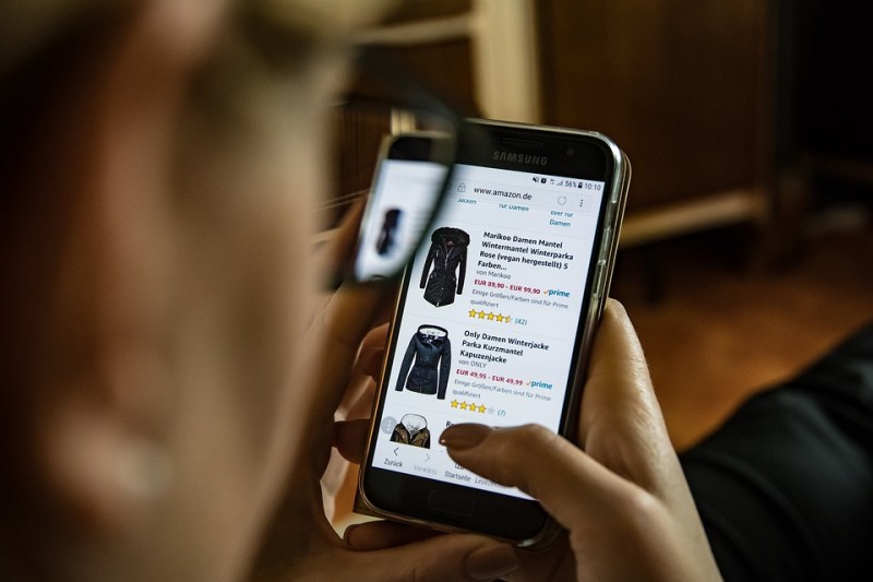 5 ways to save money when shopping online