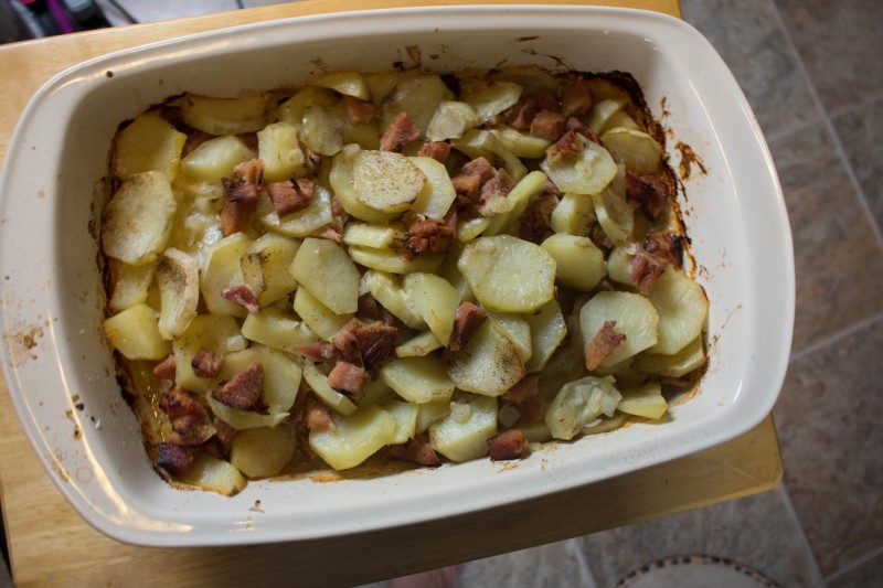 Scalloped potatoes and ham 