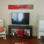 Quick & Easy DIY Blanket Ladder Made With Reclaimed Wood