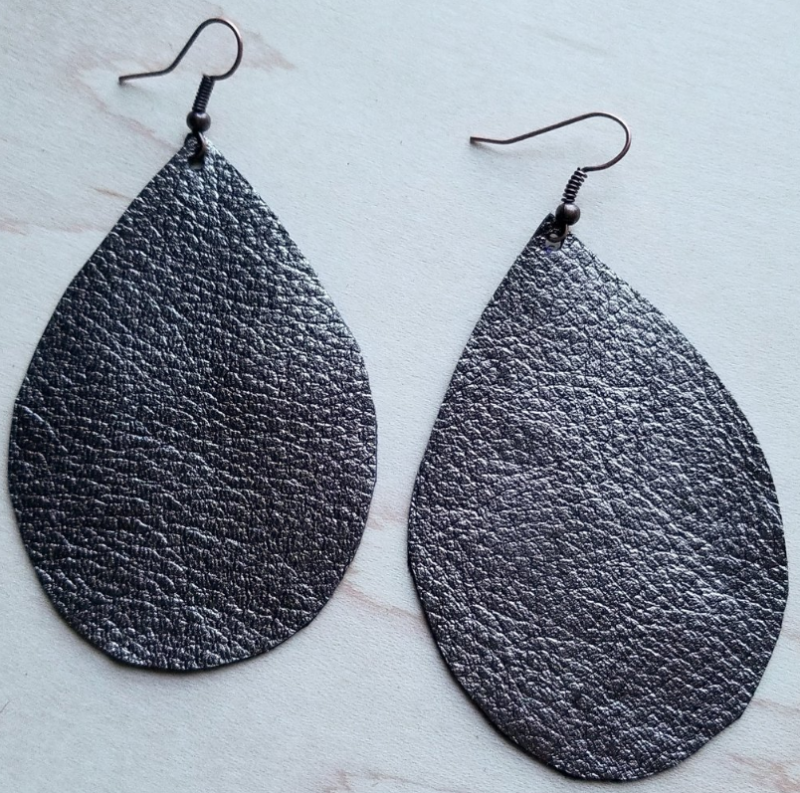 The Jewelry Junkie Leather Teardrop Earrings in Metallic Pewter