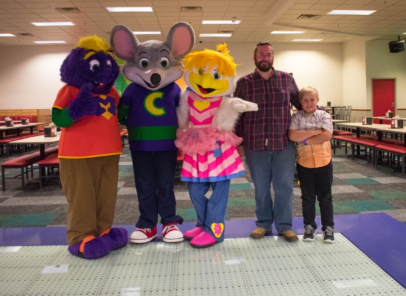 Chuck E Cheese characters