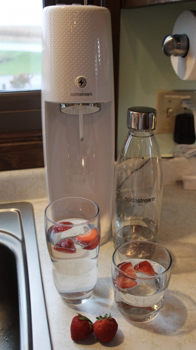 Fizzi One Touch SodaStream Sparkling Water Maker {Review} Emily Reviews