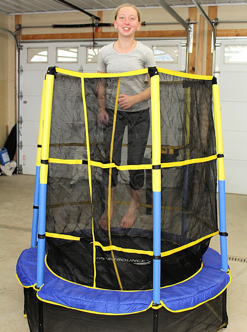 Upper Bounce 55_ Kid-Friendly Trampoline & Enclosure Set 4
