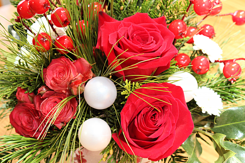 Love Out Loud This Christmas With Teleflora