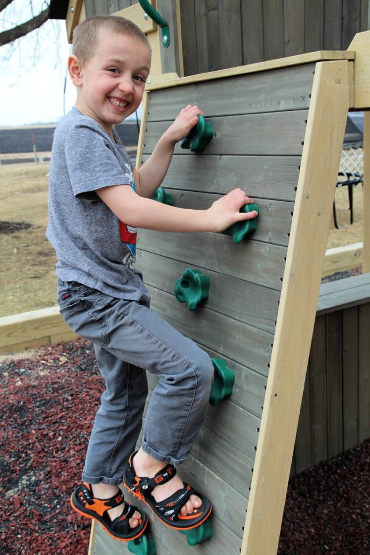 Gold Pigeon Kids Sandals {Review}