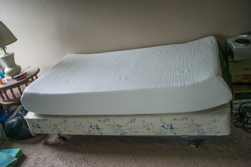 eLuxury gel foam mattress review