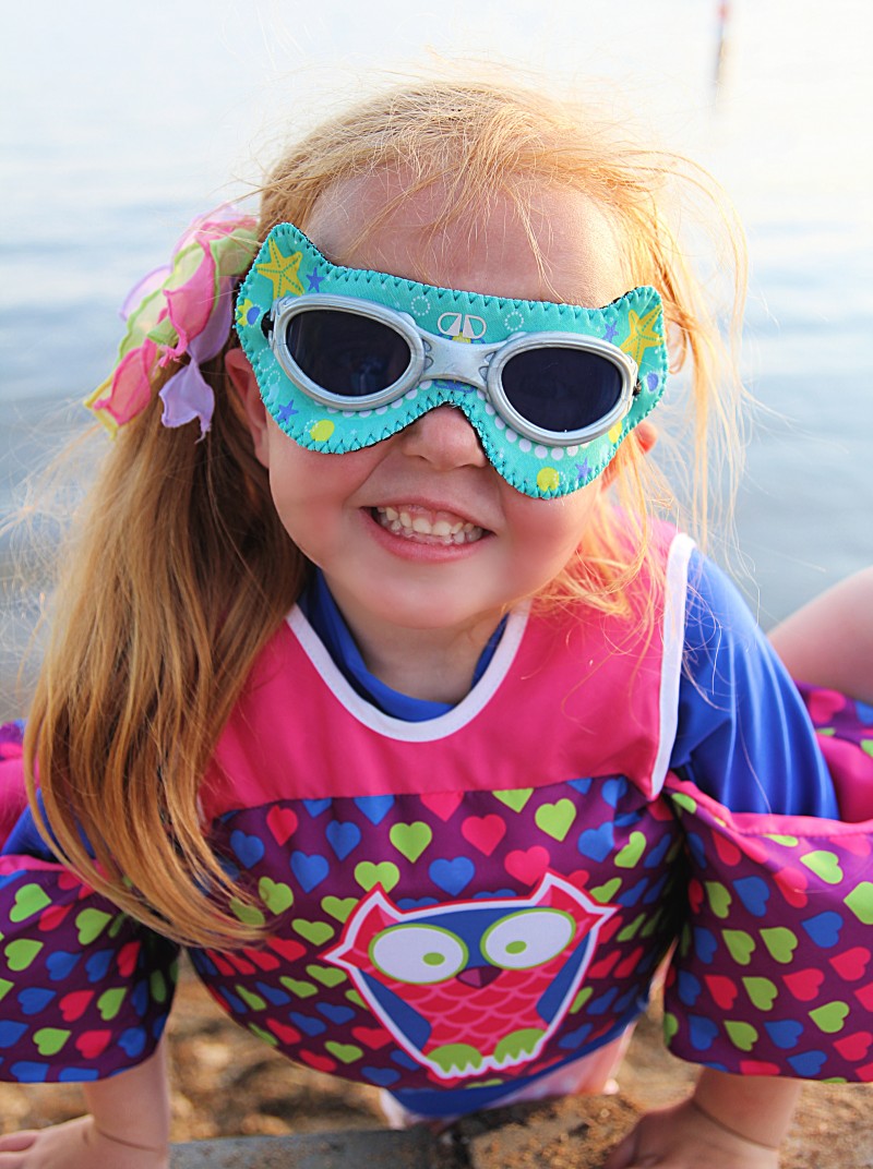 Giggly Goggles New 2019 Swim Goggles 