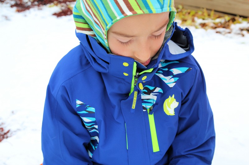 11 Things To Pack For A Fun-Filled Snow Trip With Kids {+ Shred Dog Review}