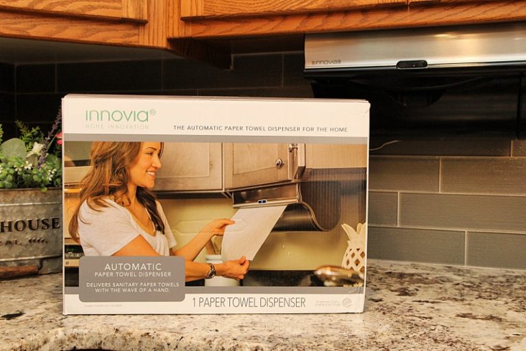 Innovia Automatic Paper Towel Dispenser {The ULTIMATE Kitchen Gadget} Emily Reviews