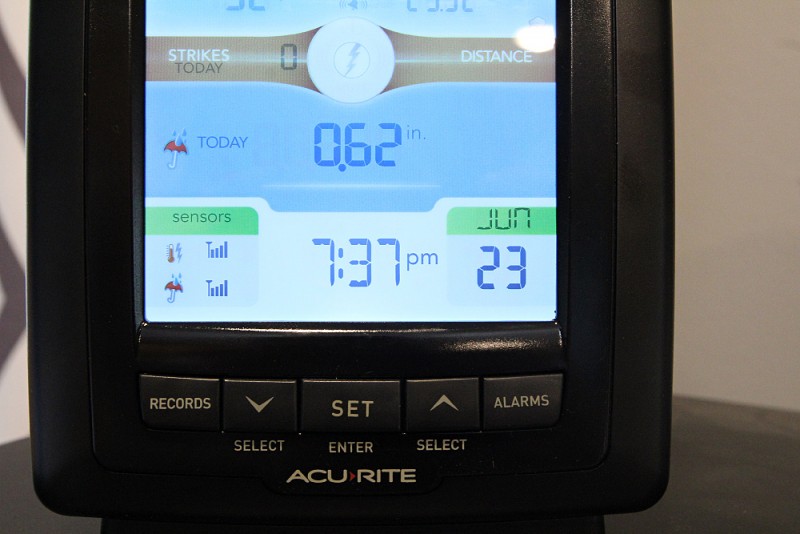 AcuRite Weather Station with Rain Gauge and Lightning Detector