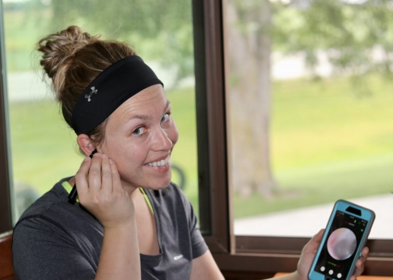 VITCOCO Wireless Otoscope Lets You Look Inside Your Own Ears! {Review