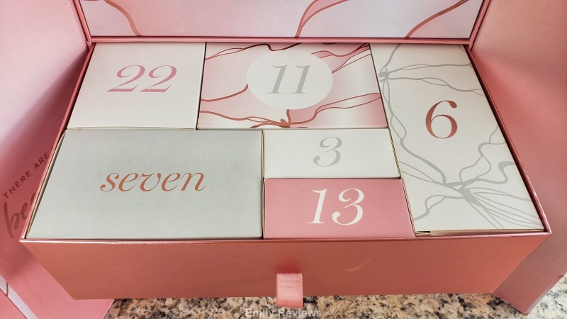 Beauty Advent Calendar, Cosmetics, Beauty Tools, Facemask, Hair care, Skin Care, Women's Gifts