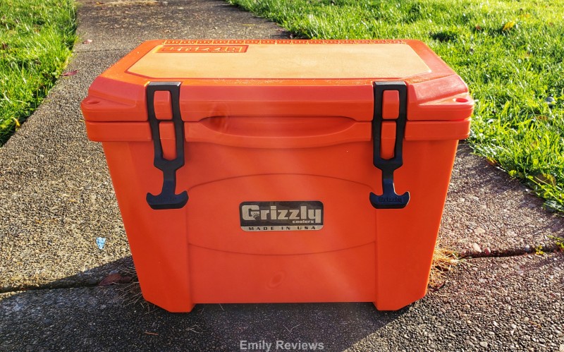 Grizzly Coolers Hard-Sided 15 QT Small Ice Chest ~ Review | Emily 