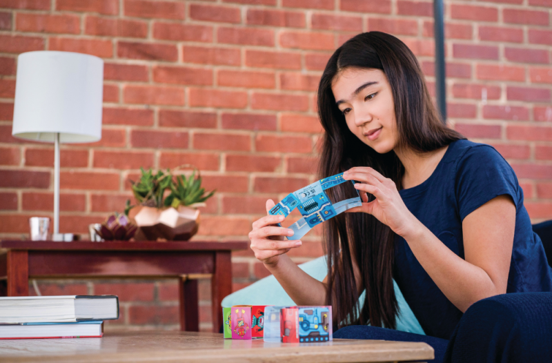 Block Chain Linked Brainteaser Cubes from ThinkFun (+ Giveaway!)