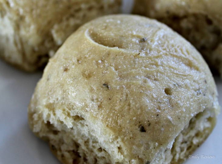 Easy Herb Dinner Rolls