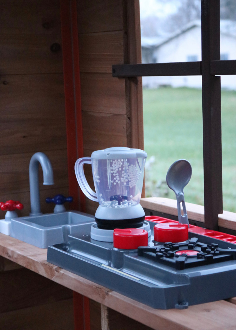 Backyard Discovery Playhouse Kitchen Up Close