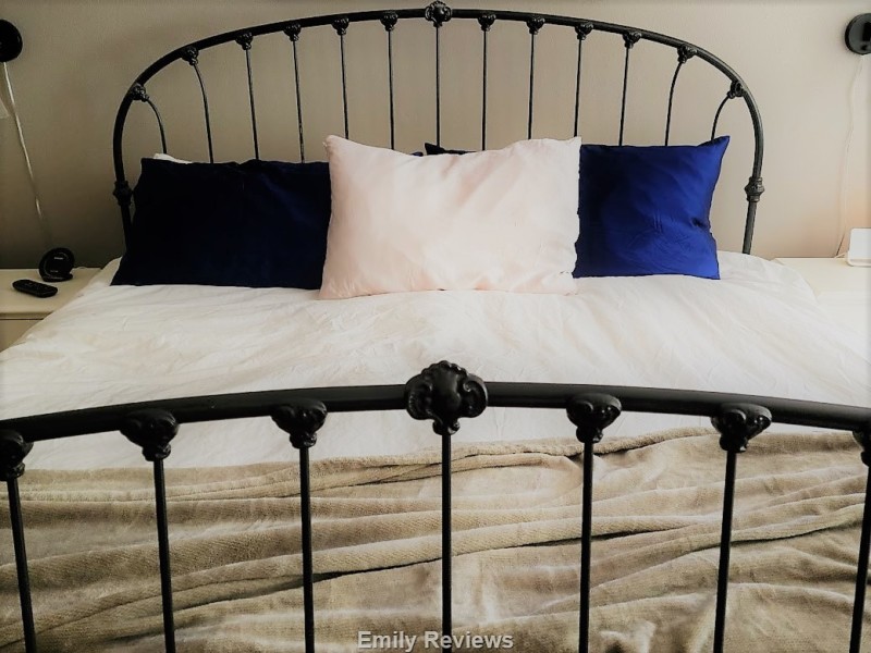 MYK Luxury Mulberry Silk Pillowcases ~ Review & Giveaway US 11/29