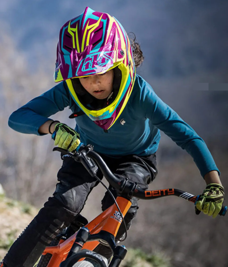 Shred Dog Kids Winter Gear Review + Black Friday Sale Going On NOW!