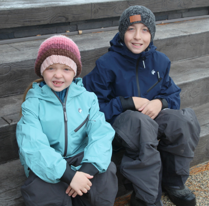 Shred Dog Kids Winter Gear Review + Black Friday Sale Going On NOW!