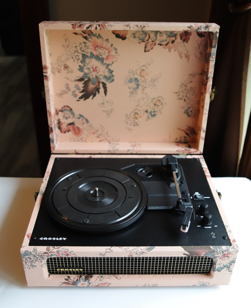 crosley voyager turntable