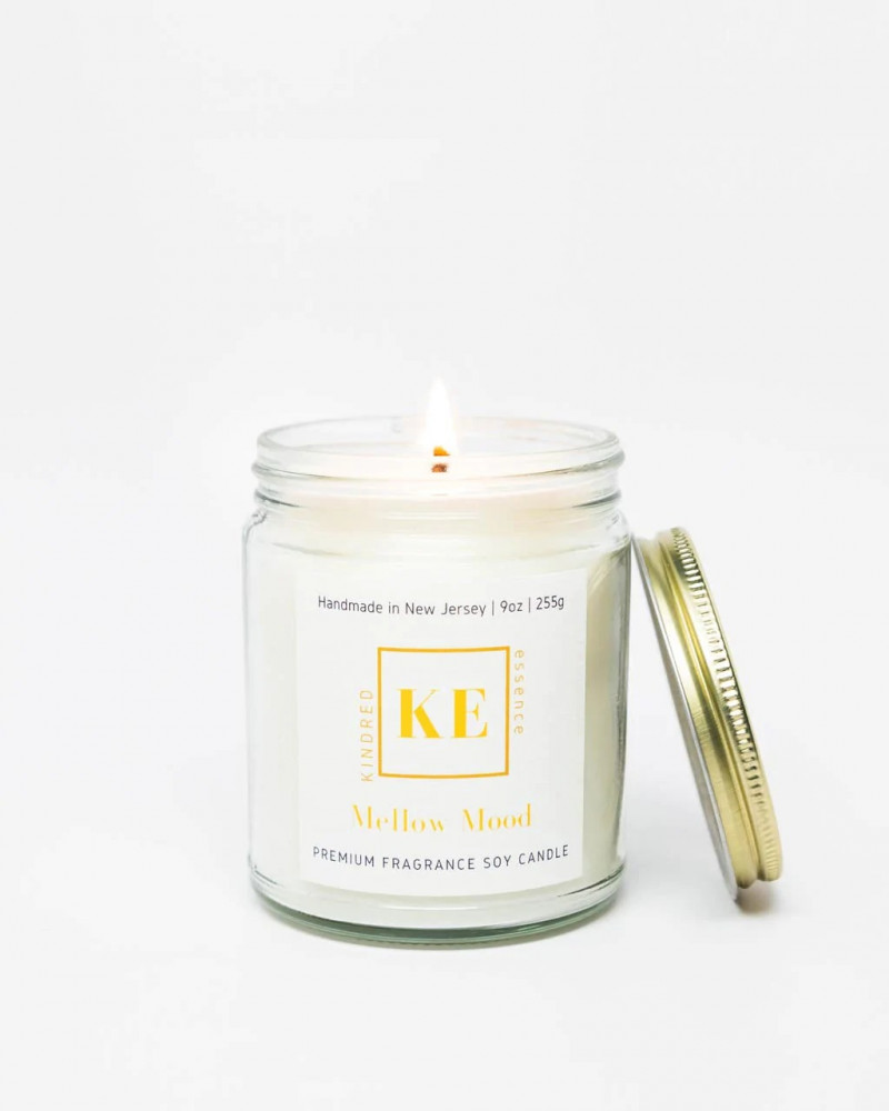 Kindred Essence mellow mood candle