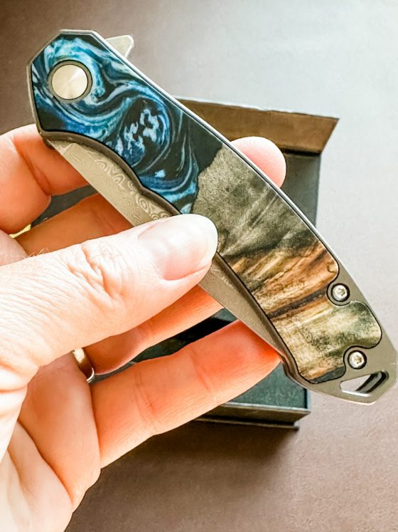 Carved Pocket Knife Review This Company Is Elevating The Pocket Knife