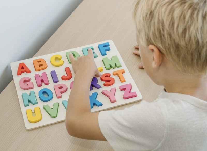 SOLOBO Uppercase Alphabet Puzzle