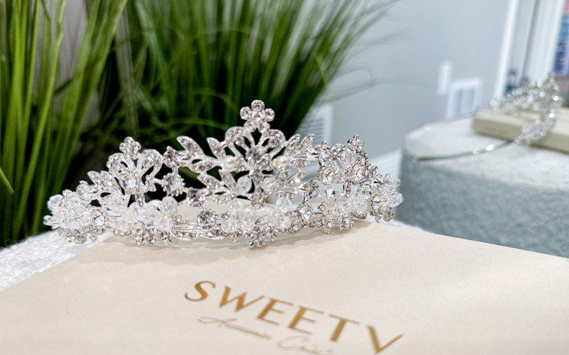 Sweetv Jewelry, Crown, & Accessories Review + Giveaway